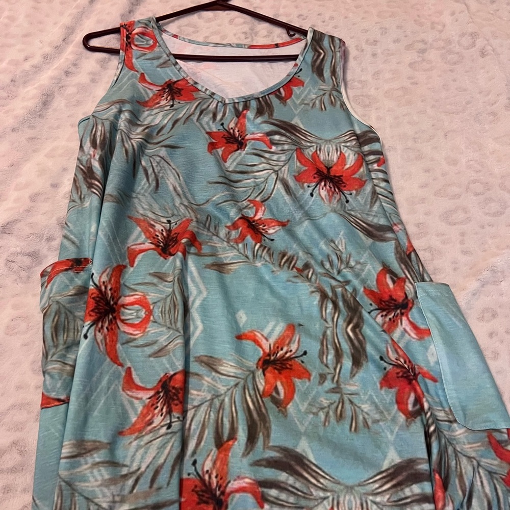 Women’s summer dress or swim suit cover size large with pockets